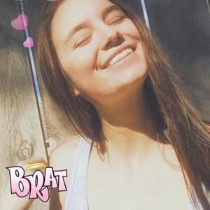 Meet your Posher, Naomie